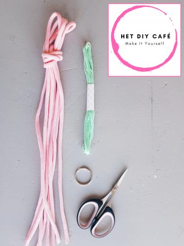 Macrame keychain 1